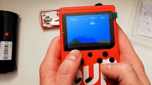 Relive Your Childhood! 400-in-1 Retro Games in 1 Portable Handheld Console (Rechargeable)